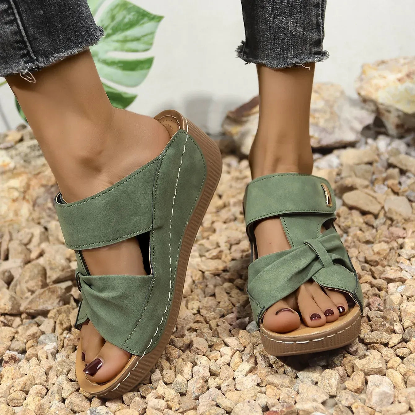 Women’s Comfort Wedge Slide Sandals