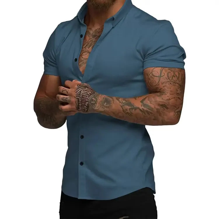 Men’s Muscle Fit Short Sleeve Button-Down Shirt