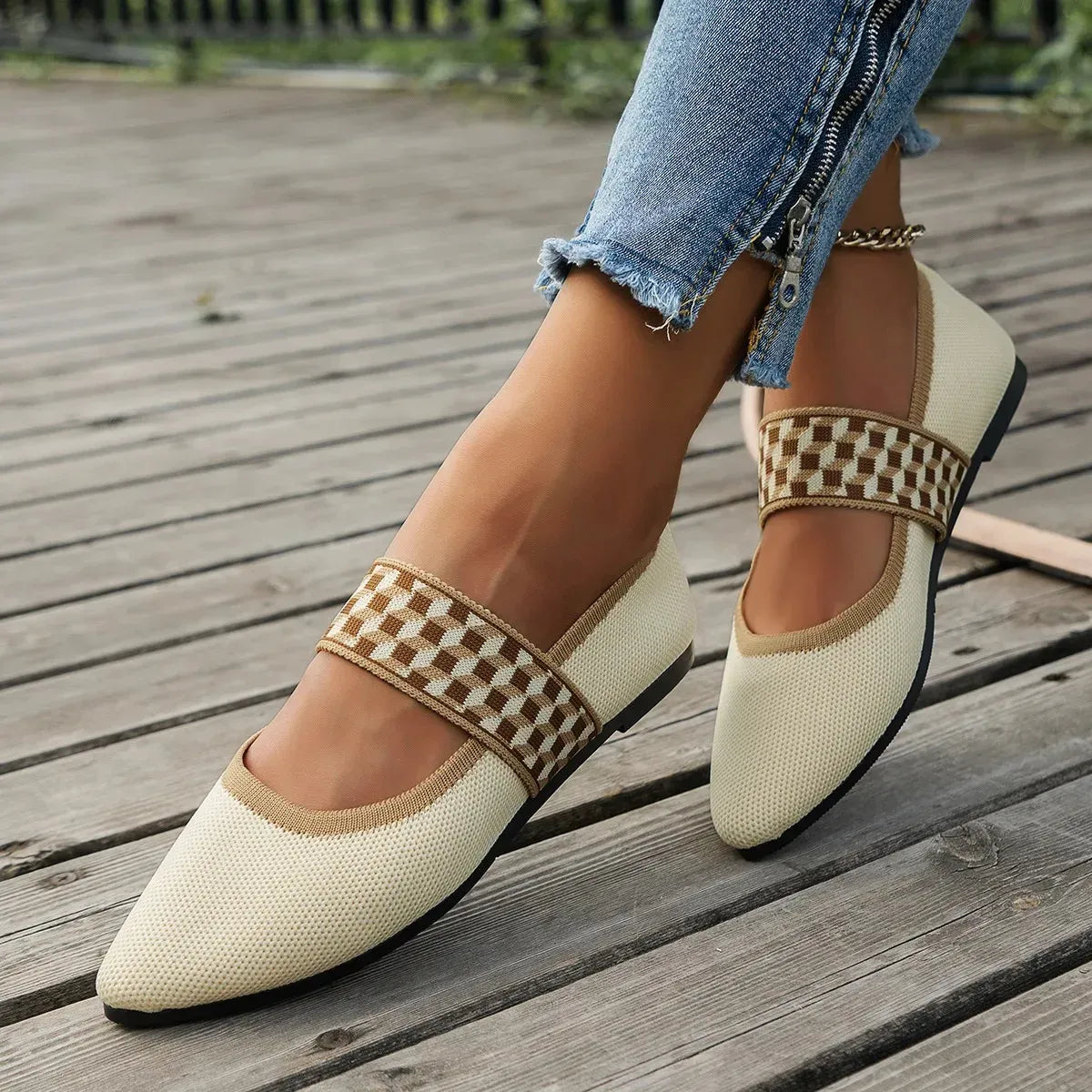 Women’s Knitted Strap Pointed Toe Flats