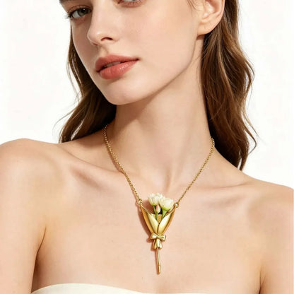 Rose Bouquet Pendant Necklace