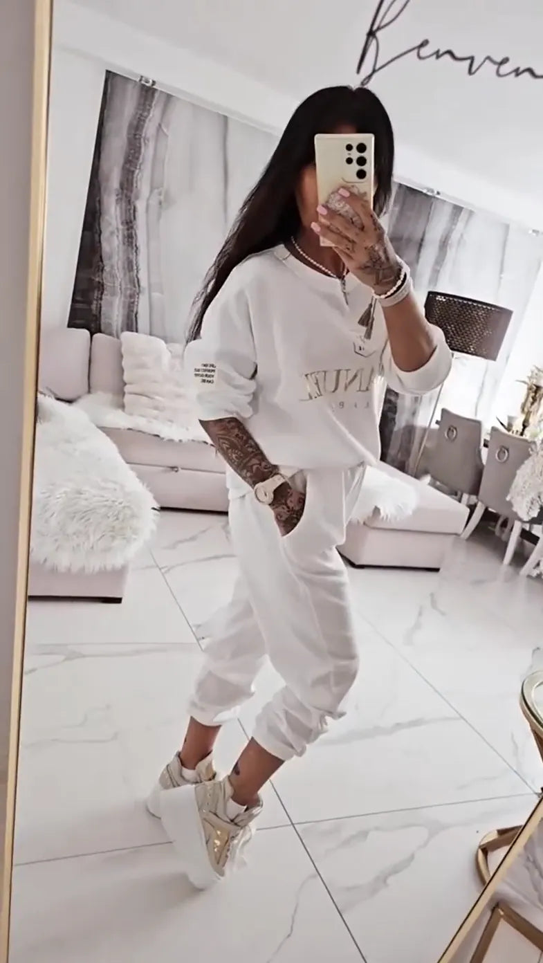 Women's Printed Sweatshirt & Relaxed Jogger Set