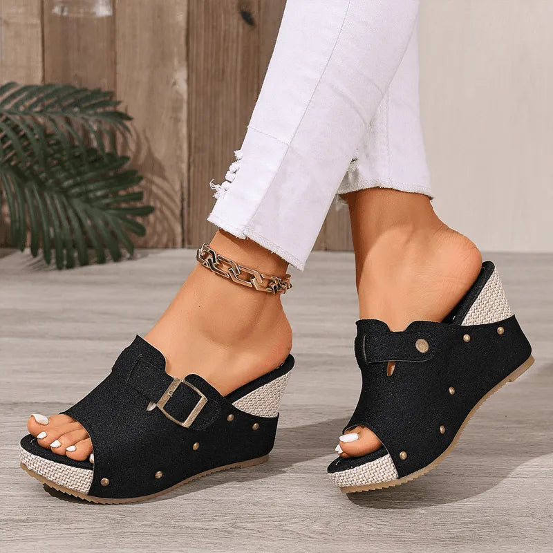 Women’s Buckle Strap Platform Wedge Sandals