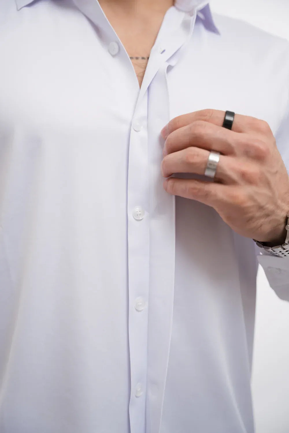 Men’s Wrinkle-Resistant Long-Sleeve Dress Shirt