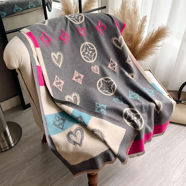 Women's Patterned Shawl