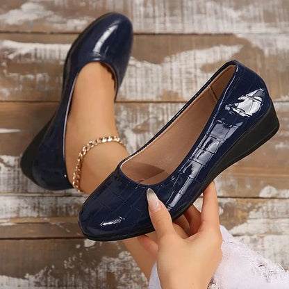 Women's Croc-Embossed Comfort Flats