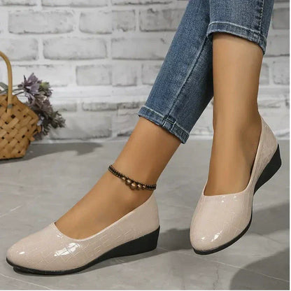 Women's Croc-Embossed Comfort Flats