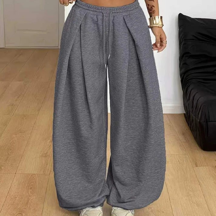 Women’s Pleated Wide-Leg Pants